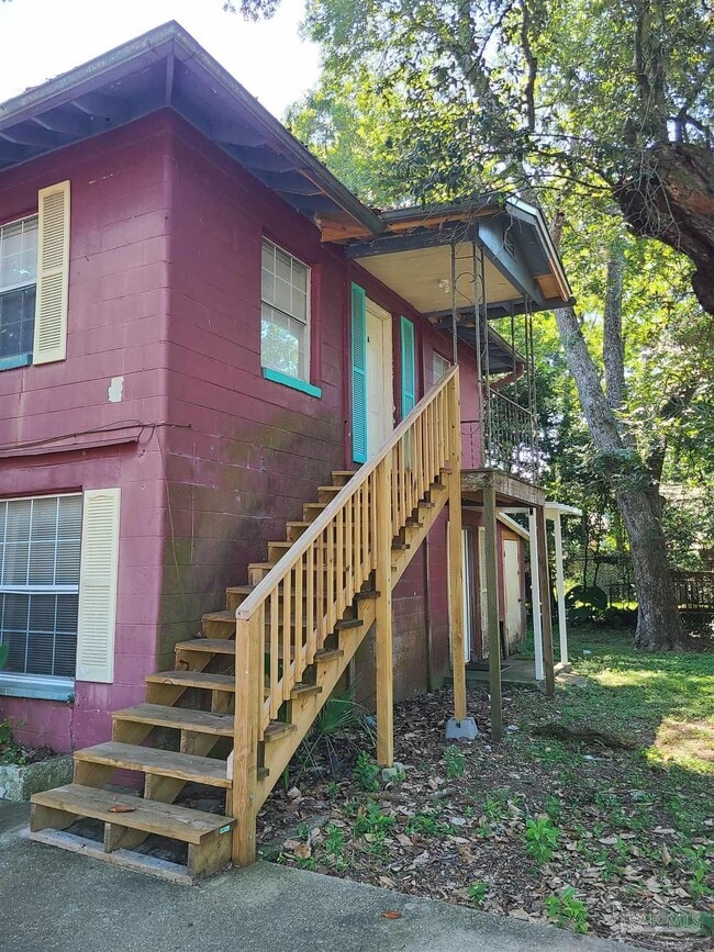 property at 1105 N S St