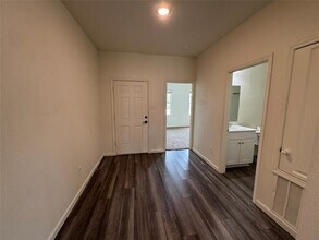 10341 Castle Lyons Ln in Crowley, TX - Building Photo - Building Photo