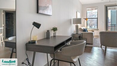 930 Howell Mill Rd NW, Unit 1208 in Atlanta, GA - Foto de edificio - Building Photo