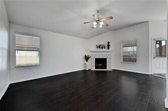 317 McCoy Ln in Hutto, TX - Building Photo - Building Photo