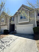 3405 Castleberry Village Cir in Cumming, GA - Building Photo