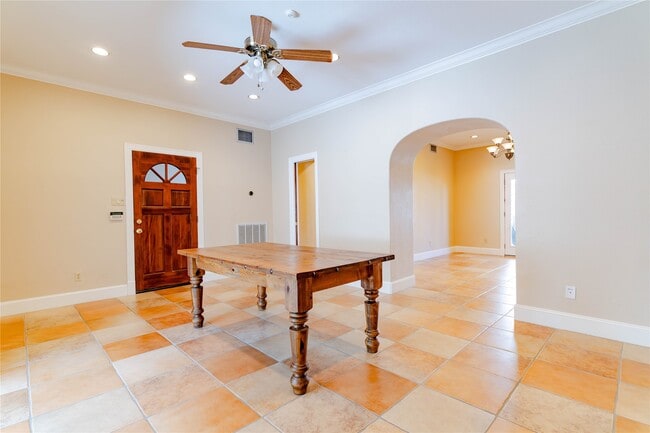 property at 3015 Caroline St