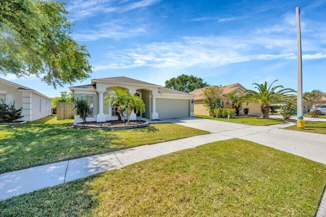 10461 Hunters Haven Blvd in Riverview, FL - Building Photo - Building Photo