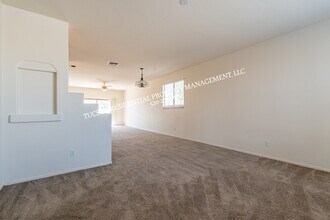 7693 E Placita Luna Preciosa in Tucson, AZ - Building Photo - Building Photo