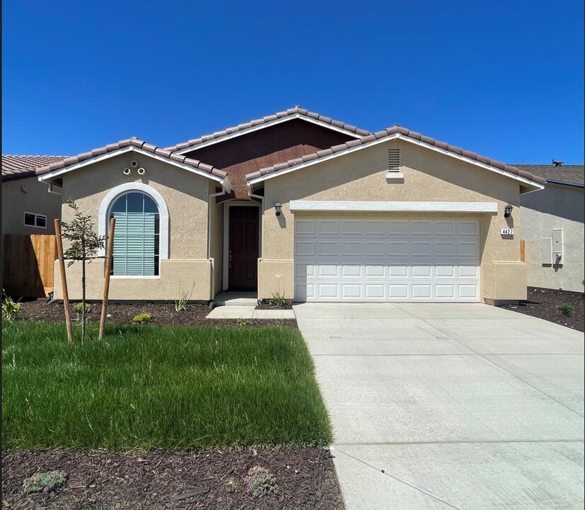 4427 Andrea Dr in Merced, CA - Building Photo