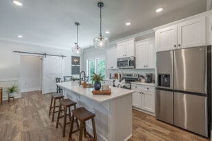 Newport Station in Thompson's Station, TN - Building Photo