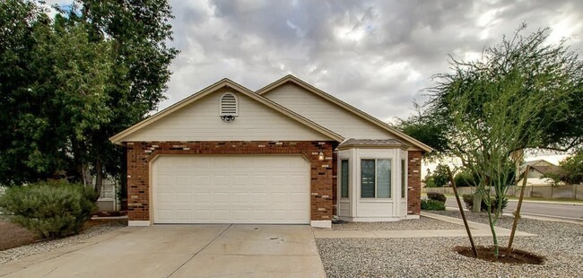 1200 W Boxelder Cir