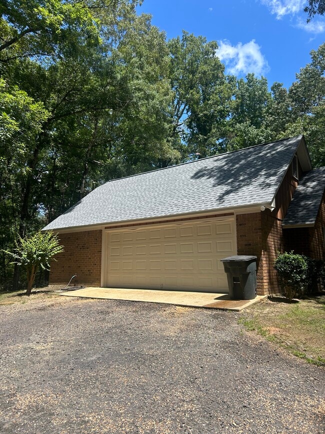 17 Bastille St in Brandon, MS - Foto de edificio - Building Photo