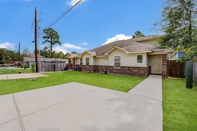 16649 E Forrestal St in Montgomery, TX - Building Photo - Building Photo