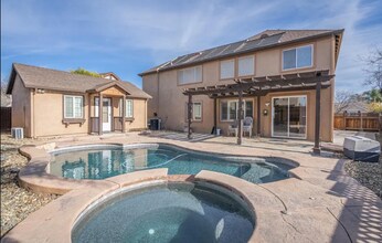1647 Green Springs Ct in Tracy, CA - Building Photo - Building Photo