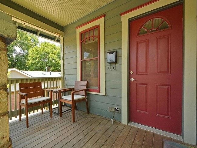 66 Chicon St in Austin, TX - Building Photo - Building Photo
