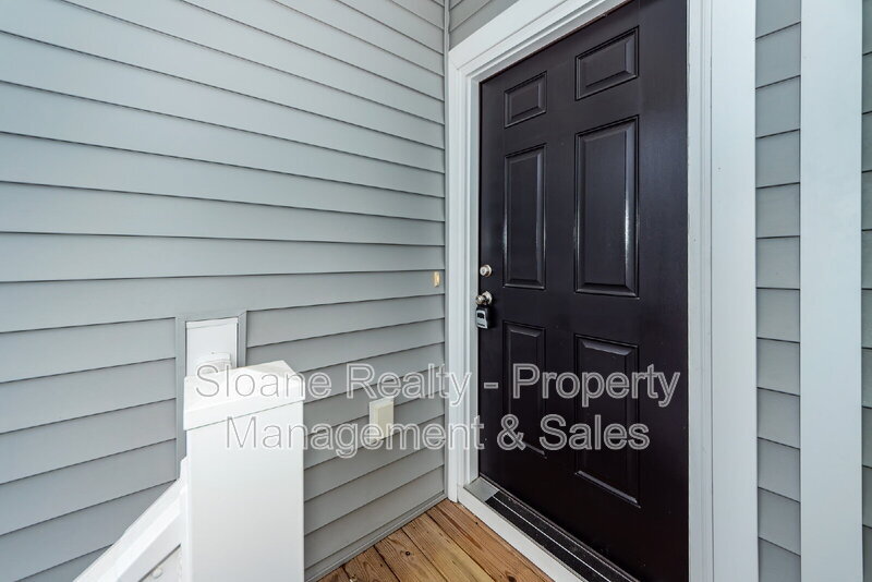 211 Winding River Dr in Johns Island, SC - Building Photo