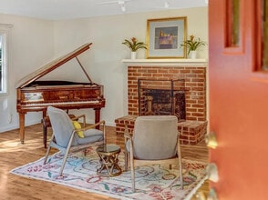 642 Cypress St in Monterey, CA - Building Photo - Building Photo