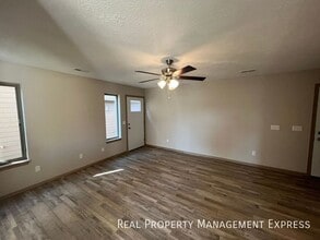 3-Bedroom, 1.5 Bath Townhome in Sioux Falls, SD - Building Photo - Building Photo