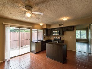2526 Royalty Dr in Garland, TX - Building Photo - Building Photo