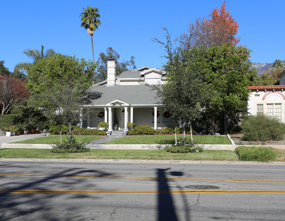 130 9 Orange Grove Blvd in Pasadena, CA - Foto de edificio