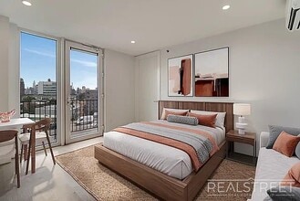 Meeker Avenue, Unit 503 in Brooklyn, NY - Building Photo - Building Photo