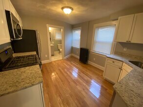 309 Highland Ave, Unit T in Somerville, MA - Building Photo - Building Photo