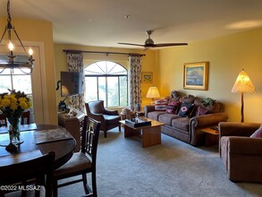 5751 N Kolb Rd in Tucson, AZ - Building Photo - Building Photo