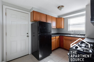 1300 S 51st Ct in Cicero, IL - Building Photo - Building Photo