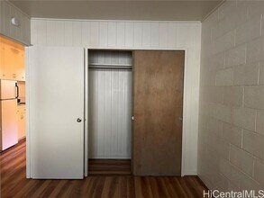 842 Lukepane Ave in Honolulu, HI - Building Photo - Building Photo