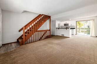 4901 Singleton Dr in Hilliard, OH - Building Photo - Building Photo