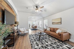 3321 Versante Dr in Bedford, TX - Building Photo