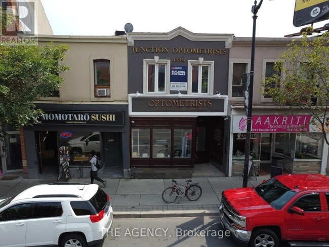 property at 2913-2913 Dundas St W