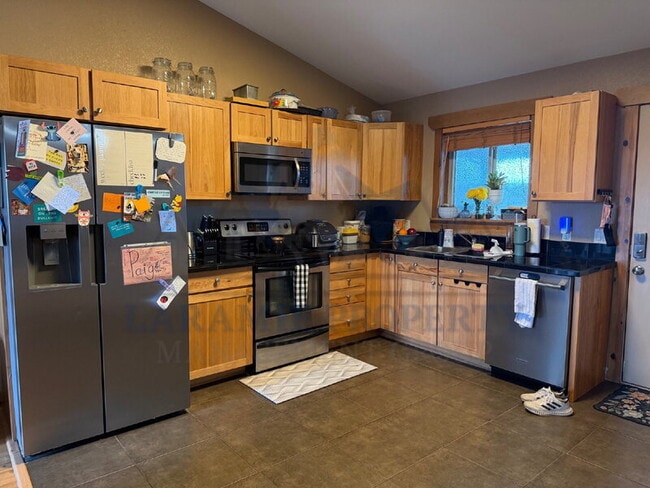 2454 N 13th St in Laramie, WY - Foto de edificio - Building Photo