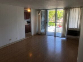 1541 Dominis St in Honolulu, HI - Building Photo - Building Photo