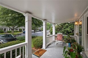 2674 Farmstead Rd in Smyrna, GA - Building Photo