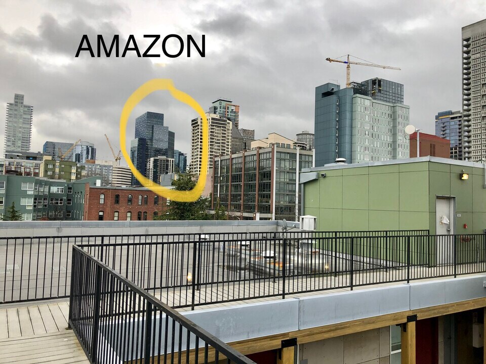 66 Bell St, Unit 25 in Seattle, WA - Building Photo