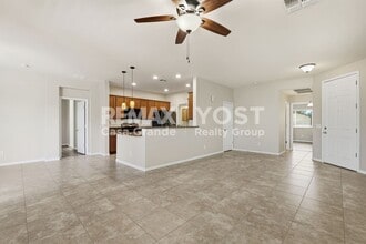 1564 E Melrose Dr in Casa Grande, AZ - Building Photo - Building Photo