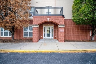1270 Strassner Dr in Brentwood, MO - Building Photo - Building Photo