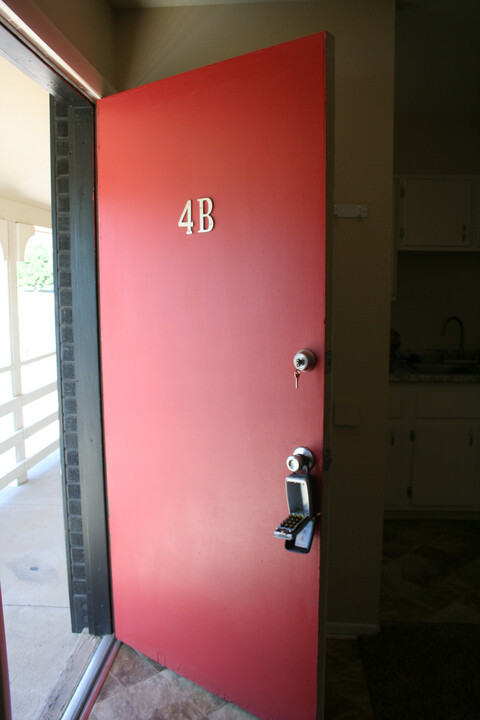 1038 W Moreno Ave-Unit -4B in Colorado Springs, CO - Building Photo