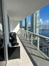 600 NE 27th St in Miami, FL - Building Photo - Building Photo