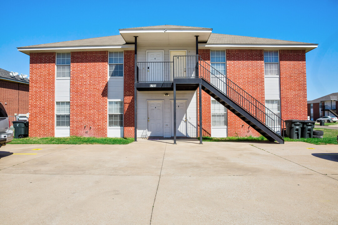 5705 Greengate Dr in Killeen, TX - Building Photo