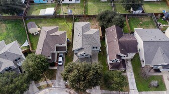 21011 Emery Mills Ln in Humble, TX - Building Photo