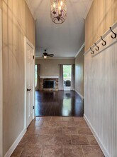 207 Meadows Ln in Dripping Springs, TX - Building Photo - Building Photo