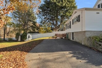 2 Bellevue Ave in Wakefield, MA - Foto de edificio - Building Photo