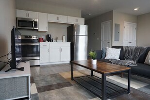 140 Pearl St in Chelsea, MA - Building Photo