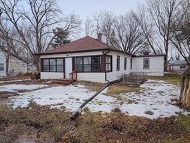 11783 Genessee St in Rockton, IL - Building Photo