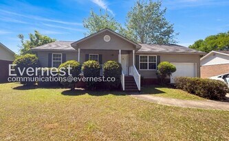 120 Buckingham Cir in Montevallo, AL - Building Photo