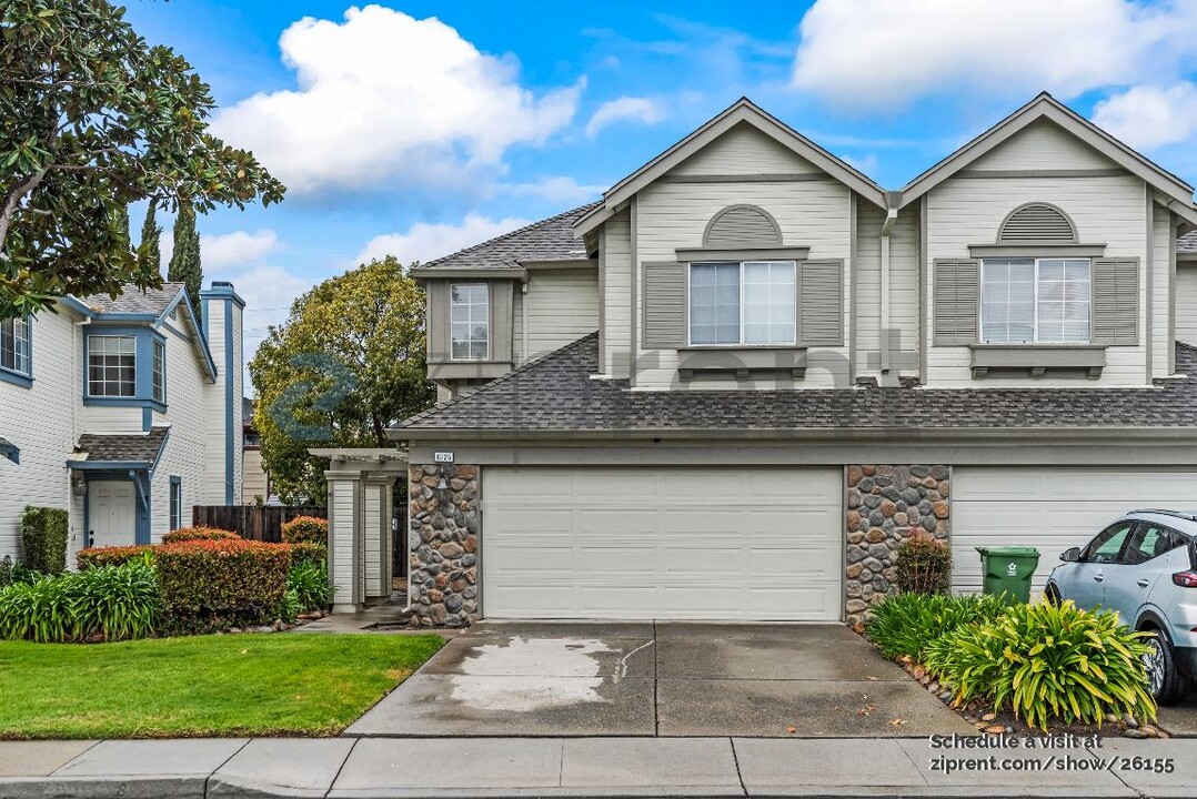 6125 Linford Terrace in Fremont, CA - Building Photo