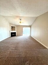 1711 Renwick Dr in Fayetteville, NC - Foto de edificio - Building Photo