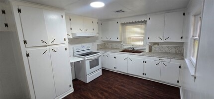 2266 Young Rd in Livingston, TX - Building Photo - Building Photo
