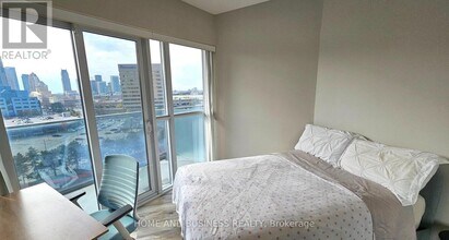 60 Absolute Ave in Mississauga, ON - Building Photo - Building Photo