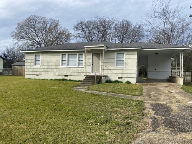 111 Hillside Dr | Rentals in Starkville, MS