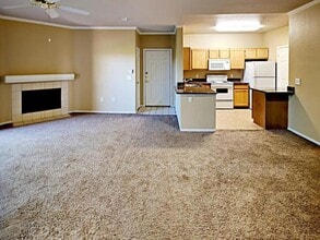 5401 E Van Buren St in Phoenix, AZ - Building Photo - Building Photo