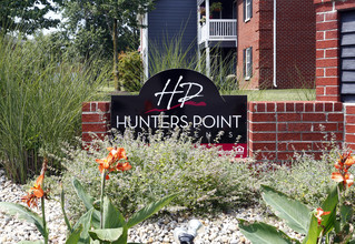 Hunters Point Apartments in Zionsville, IN - Foto de edificio - Building Photo